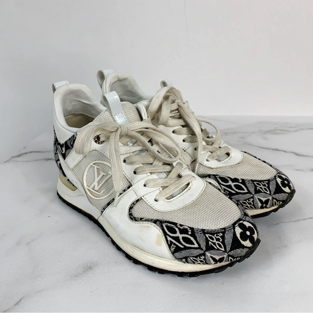Louis Vuitton Runaway Logo LV canvas Sneakers size 6.5